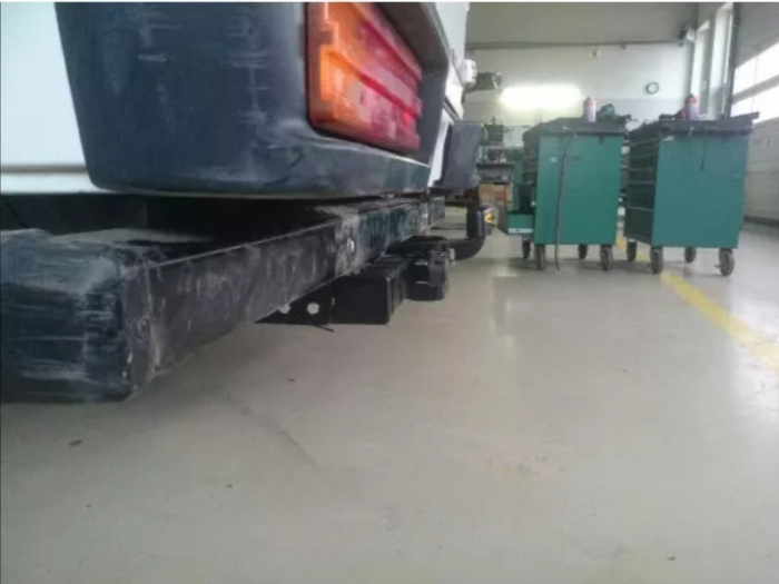 Carlig remorcare Mercedes Atego marca Autohak [3]