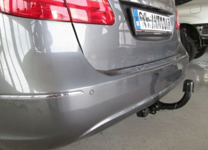 Carlig remorcare Mercedes B Class (W246) 2011 - 2019 demontabil automat cu maneta marca Autohak [3]