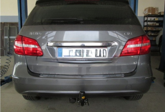 Carlig remorcare Mercedes B Class (W246) 2011 - 2019 demontabil automat cu maneta marca Autohak [2]