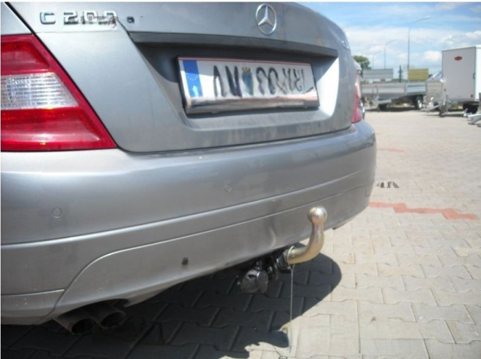 Carlig remorcare Mercedes C Class (W204) 2007 -2014 demontabil automat cu maneta marca Autohak [4]