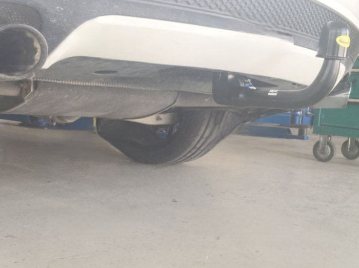 Carlig remorcare Mercedes CLA dupa 2015 demontabil automat vertical marca Autohak [7]
