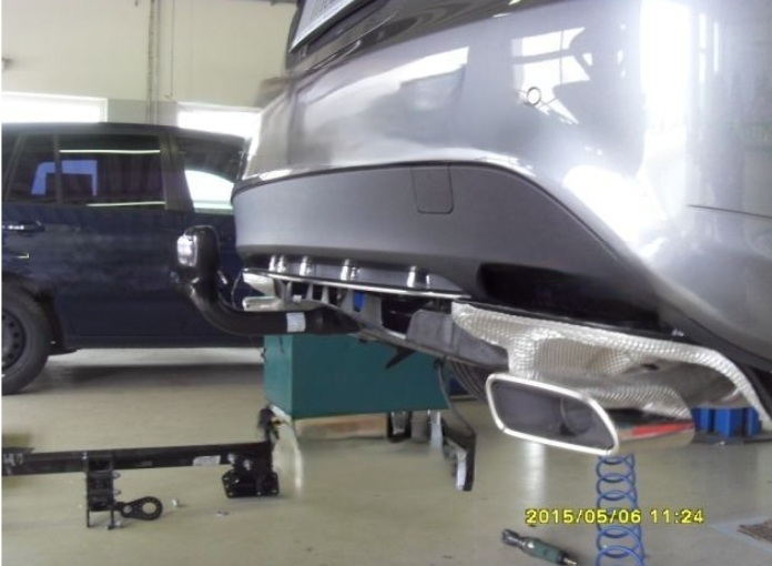 Carlig remorcare Mercedes CLA dupa 2015 demontabil automat vertical marca Autohak [14]