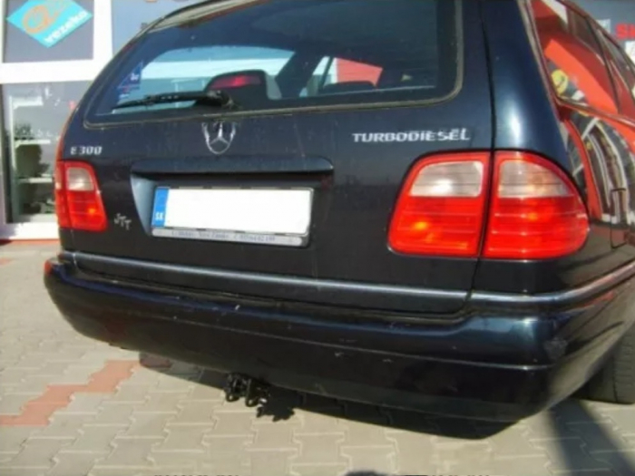 Carlig remorcare Mercedes E Class S210 combi 1995 - 2002 demontabil automat cu maneta [4]
