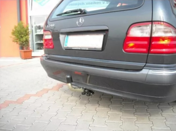 Carlig remorcare Mercedes E Class S210 combi 1995 - 2002 demontabil automat cu maneta [2]