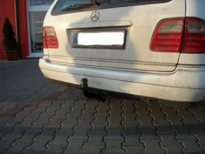 Carlig remorcare Mercedes E Class W210 combi 1995-2002 marca Autohak [6]