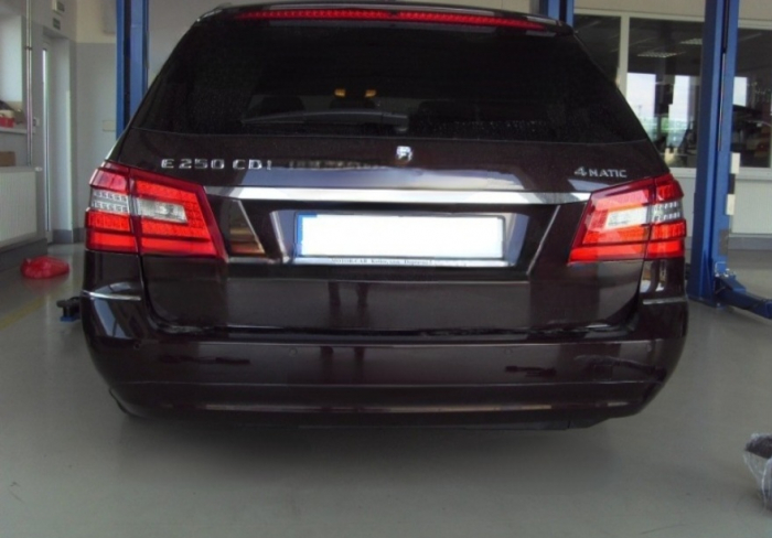 Carlig remorcare Mercedes E Class (S212) combi 2009 - 2016 demontabil automat vertical marca Autohak [5]
