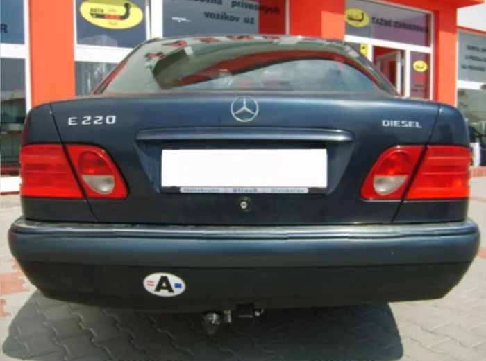 Carlig remorcare Mercedes E Class W210 sedan 1995 - 2002 demontabil automat cu maneta [6]