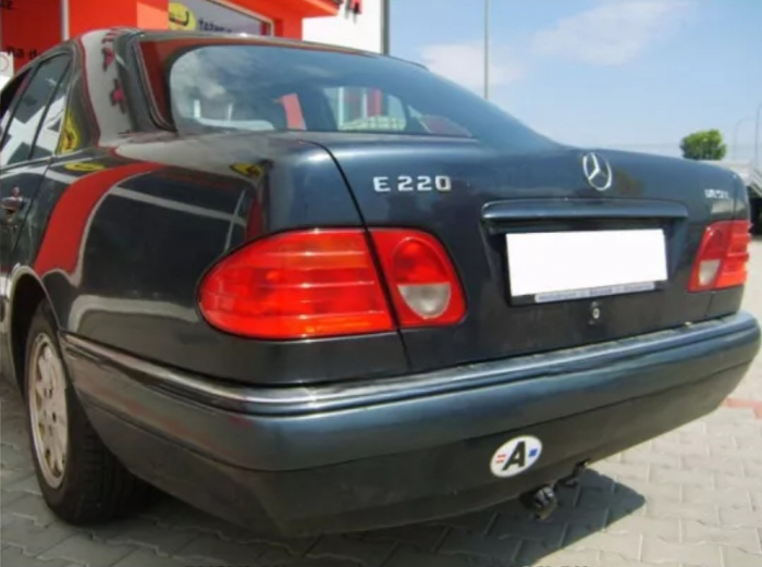 Carlig remorcare Mercedes E Class W210 sedan 1995 - 2002 demontabil automat cu maneta [5]