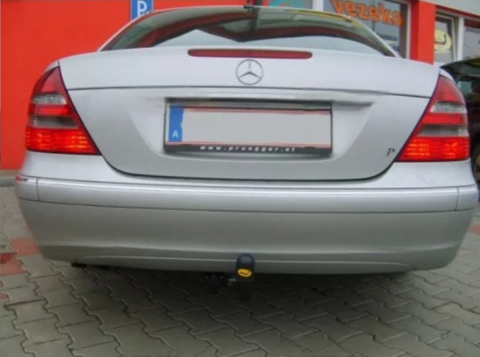 Carlig remorcare Mercedes E Class W211 berlina 2002-2008 marca Autohak [3]