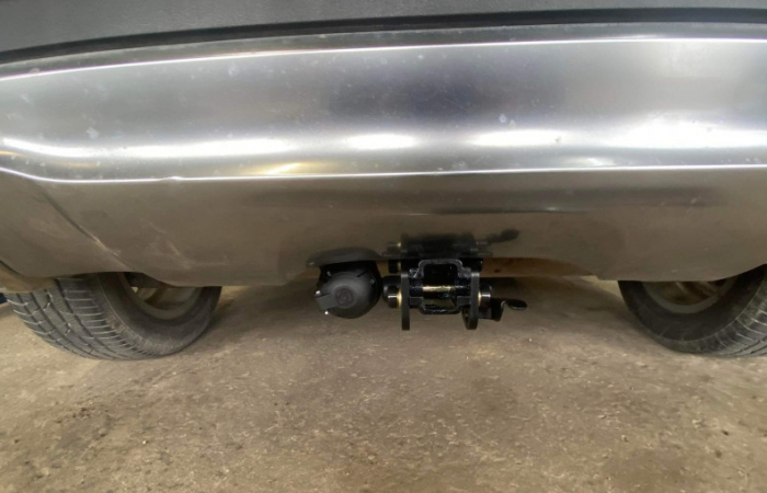 Carlig remorcare Mercedes GLA dupa 2014 demontabil automat cu maneta marca Autohak [2]