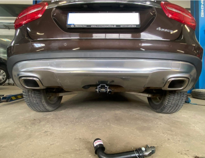 Carlig remorcare Mercedes GLA dupa 2014 demontabil automat cu maneta marca Autohak [8]