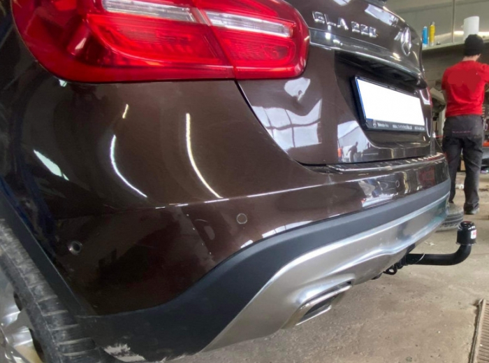 Carlig remorcare Mercedes GLA dupa 2014 demontabil automat cu maneta marca Autohak [4]