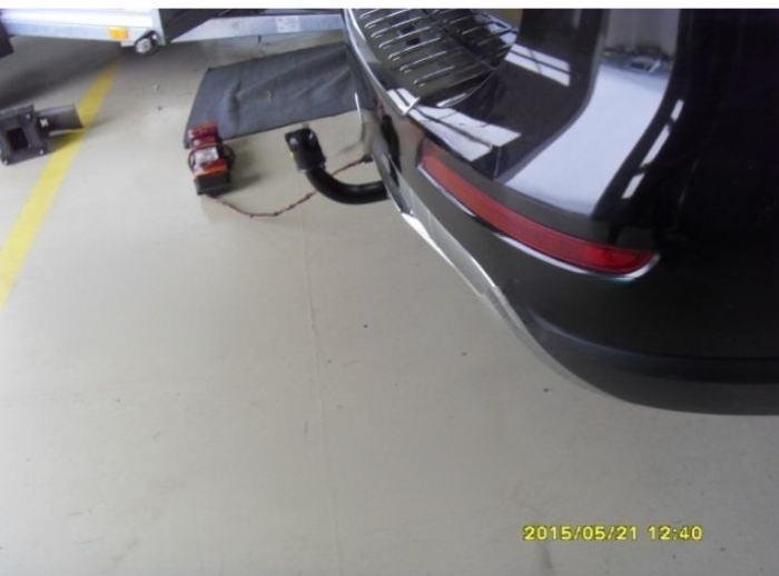 Carlig remorcare Mercedes GLE (C292) dupa 2015 demontabil automat vertical marca Autohak [7]