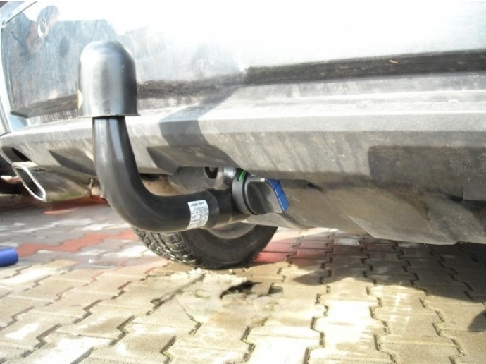 Carlig remorcare Mercedes GLK dupa 2008 demontabil automat vertical marca Autohak [7]