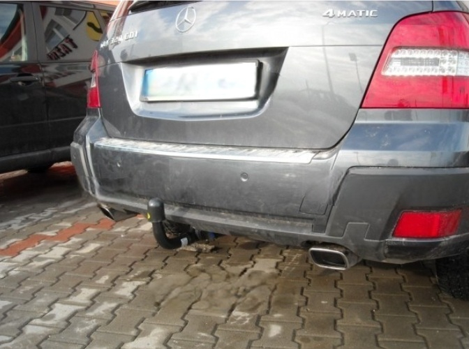 Carlig remorcare Mercedes GLK dupa 2008 demontabil automat vertical marca Autohak [10]