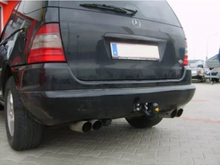 Carlig remorcare Mercedes M-Class ML w163 fabricat 1998 - 2005 marca Autohak [2]