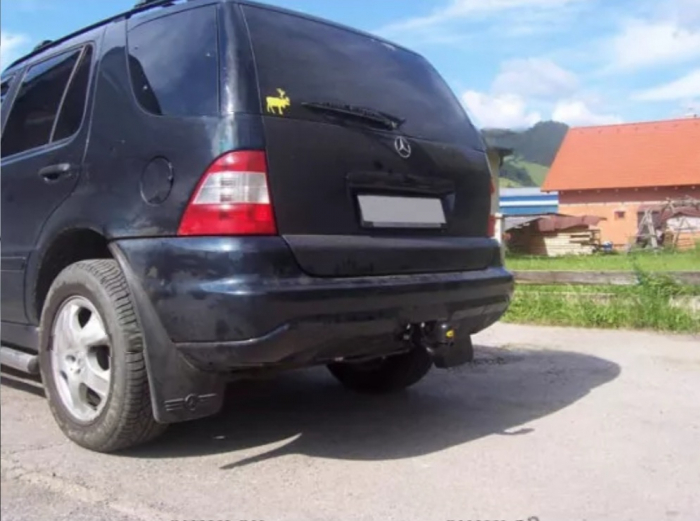 Carlig remorcare Mercedes M-Class ML w163 fabricat 1998 - 2005 marca Autohak [7]