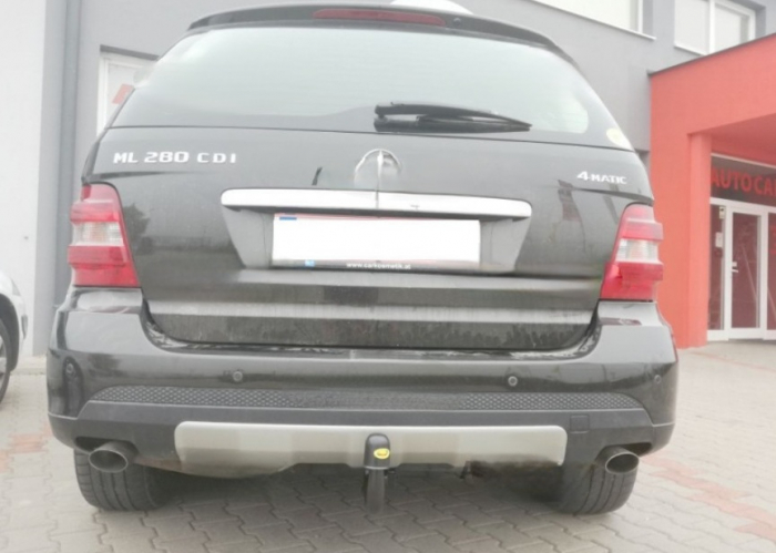 Carlig remorcare Mercedes M Class ML (W164) 2005 - 2011 demontabil automat vertical marca Autohak [10]