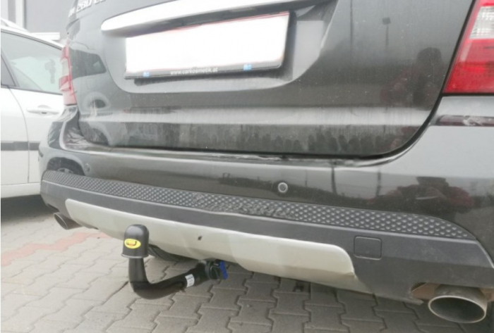 Carlig remorcare Mercedes M Class ML (W164) 2005 - 2011 demontabil automat vertical marca Autohak [9]