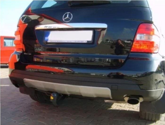 Carlig remorcare Mercedes M-Class ML 2005-2011 marca Autohak [2]