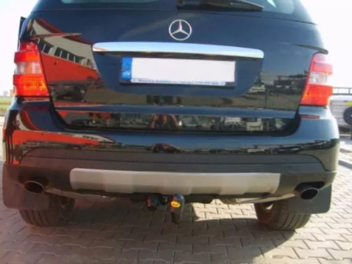 Carlig remorcare Mercedes M-Class ML 2005-2011 marca Autohak [3]