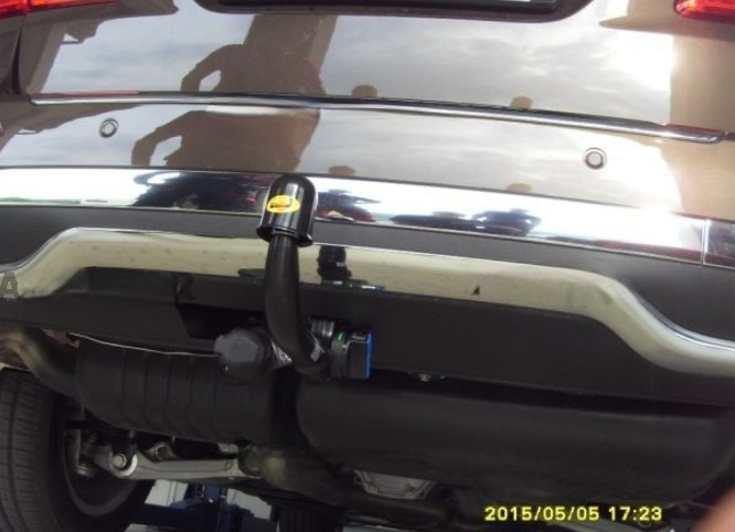 Carlig remorcare Mercedes M Class ML (W166) dupa 2011 demontabil automat vertical marca Autohak [18]