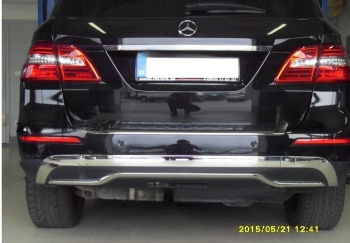Carlig remorcare Mercedes M Class ML (W166) dupa 2011 demontabil automat vertical marca Autohak [9]