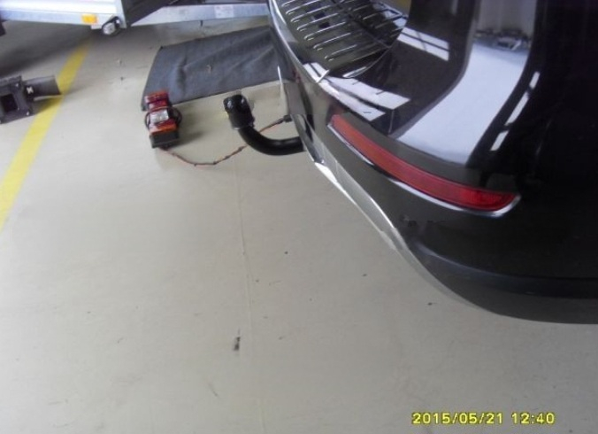 Carlig remorcare Mercedes M Class ML (W166) dupa 2011 demontabil automat vertical marca Autohak [13]