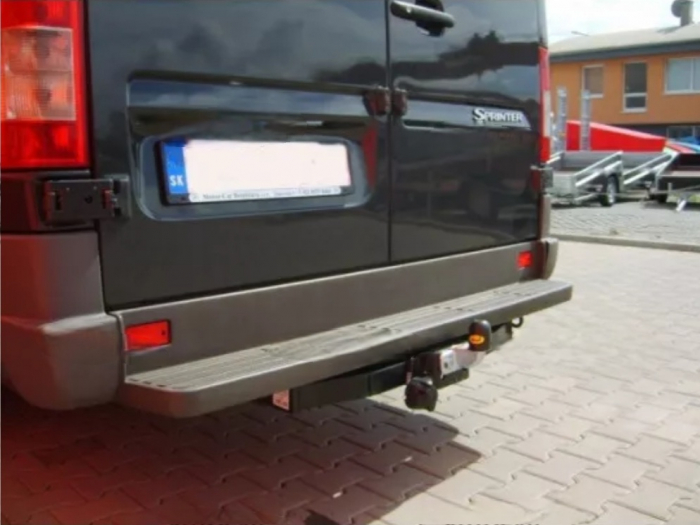 Carlig remorcare Mercedes Sprinter duba cu treapta 3,550m, 4,025m 1995-2006 marca Autohak [5]