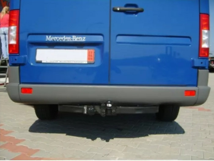 Carlig remorcare Mercedes Sprinter duba fara treapta 3,550m, 4,025m 1995-2006 marca Autohak [4]