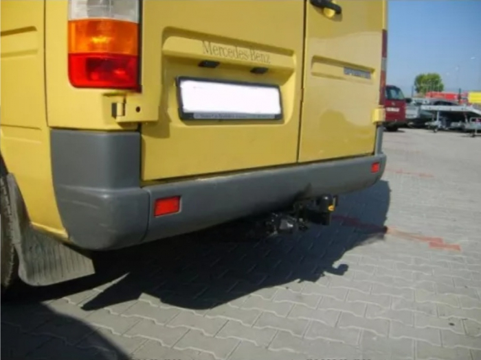 Carlig remorcare Mercedes Sprinter duba fara treapta scurt 3.05m 1995-2006 [2]