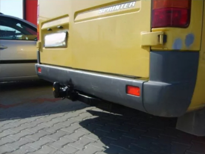 Carlig remorcare Mercedes Sprinter duba fara treapta scurt 3.05m 1995-2006 [4]
