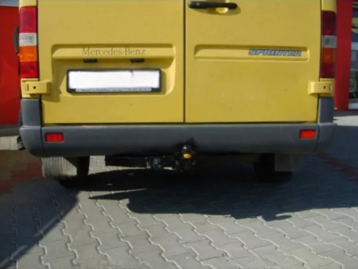 Carlig remorcare Mercedes Sprinter duba fara treapta scurt 3.05m 1995-2006 [3]
