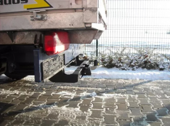 Carlig remorcare Mercedes Sprinter duba/platforma fara treapta punte simpla dupa 2006 marca Autohak [8]
