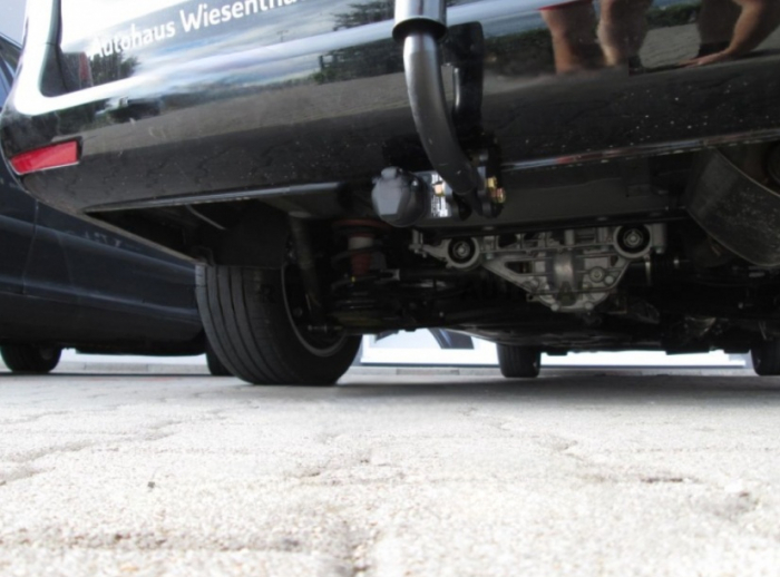 Carlig remorcare Mercedes Vito fabricat dupa 2014 marca Autohak [4]