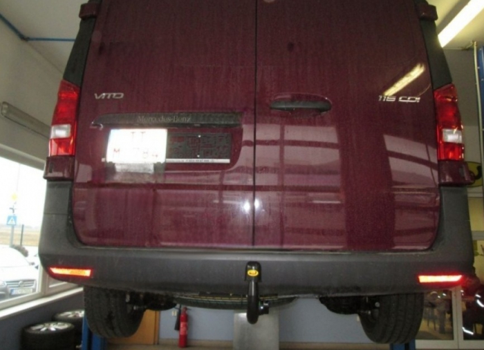 Carlig remorcare Mercedes Vito (W447) dupa 06/2014 demontabil automat vertical marca Autohak [10]
