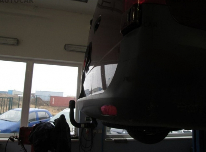 Carlig remorcare Mercedes Vito (W447) dupa 06/2014 demontabil automat vertical marca Autohak [8]