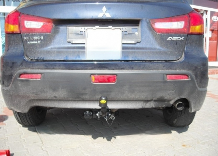 Carlig remorcare Mitsubishi ASX dupa 2010 demontabil automat cu maneta marca Autohak [2]