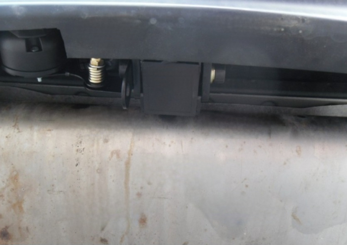 Carlig remorcare Mitsubishi ASX dupa 2010 demontabil automat vertical marca Autohak [4]