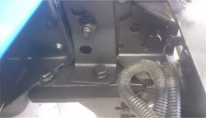 Carlig remorcare Mitsubishi Canter platforma fabricat dupa 1993 marca Autohak [11]