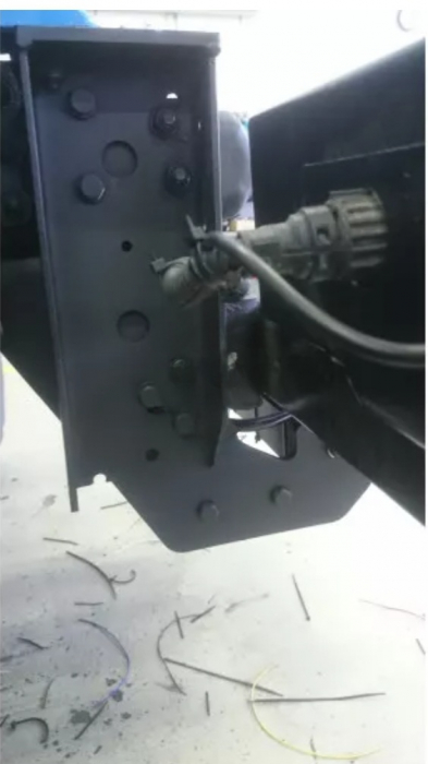 Carlig remorcare Mitsubishi Canter platforma fabricat dupa 1993 marca Autohak [8]