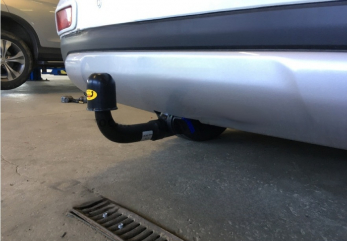 Carlig remorcare Mitsubishi Outlander dupa 2012 demontabil automat vertical marca Autohak [7]