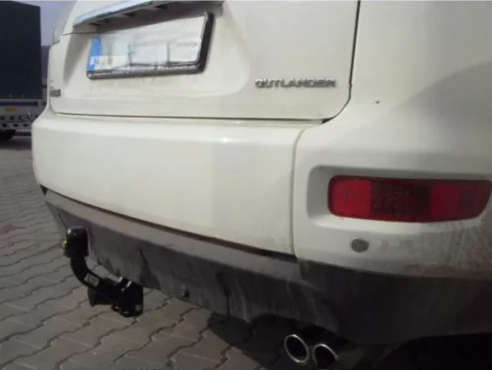 Carlig remorcare Mitsubishi Outlander SUV dupa 2007 marca Autohak [5]