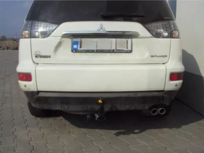 Carlig remorcare Mitsubishi Outlander SUV dupa 2007 marca Autohak [2]