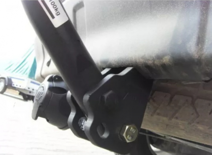 Carlig remorcare Mitsubishi Outlander SUV dupa 2007 marca Autohak [6]