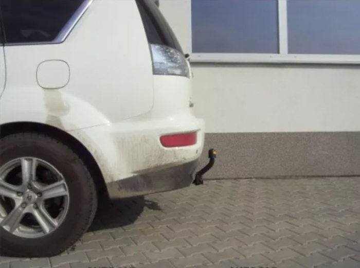 Carlig remorcare Mitsubishi Outlander SUV dupa 2007 marca Autohak [4]