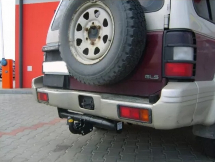 Carlig remorcare Mitsubishi Pajero 3/5 usi 1991-2002 marca Autohak [4]