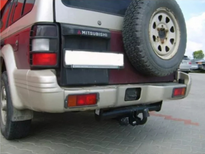Carlig remorcare Mitsubishi Pajero 3/5 usi 1991-2002 marca Autohak [2]