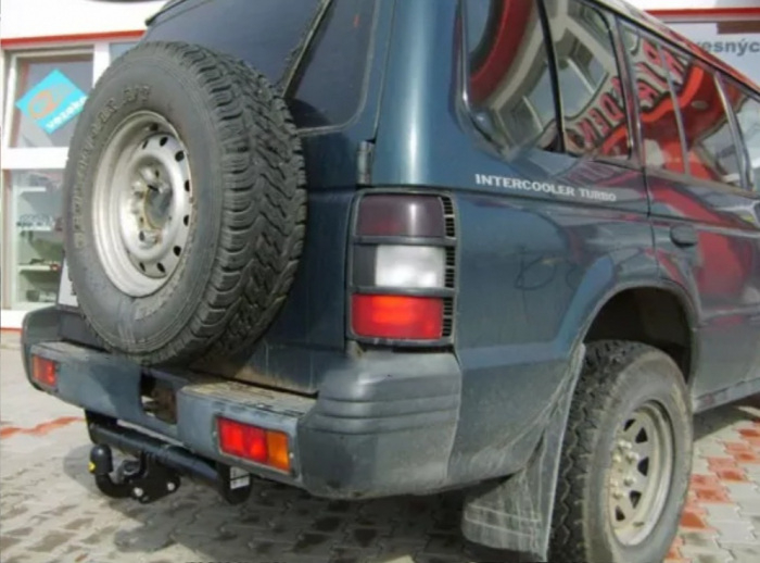 Carlig remorcare Mitsubishi Pajero 3/5 usi 1991-2002 marca Autohak [9]