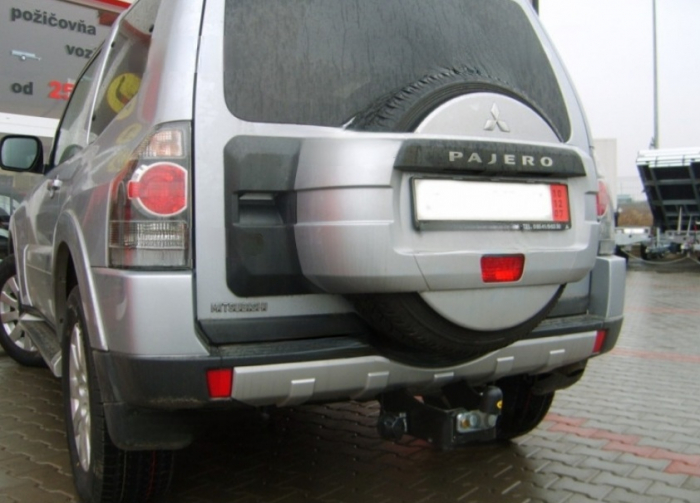 Carlig remorcare Mitsubishi Pajero 3/5 usi dupa 2007 marca Autohak [9]